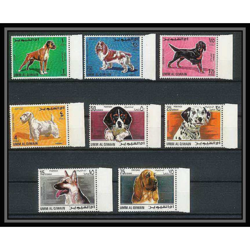 035 - Umm al Qiwain - Mi - N°210/217A ** Chiens (chien dog dogs) bord de feuille 