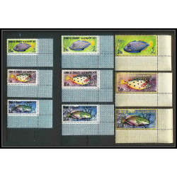 248 - Umm al Qiwain MNH ** Mi N°171/197 A coin de feuille poissons (Fish poisson fishes) 