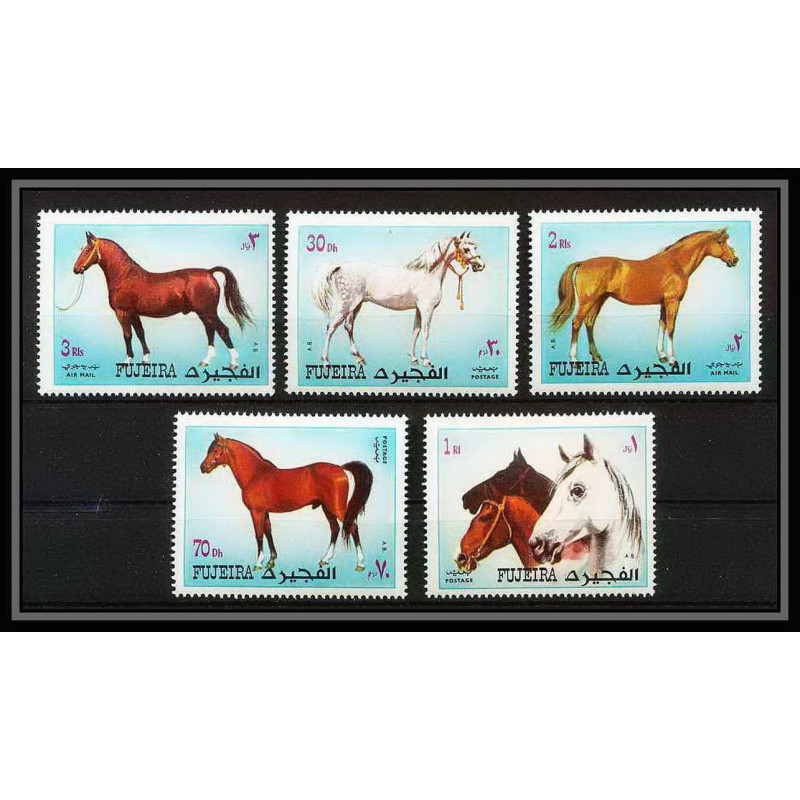 303c - Fujeira MNH ** Mi N°1538/1542 A cheval (chevaux horse horses) 