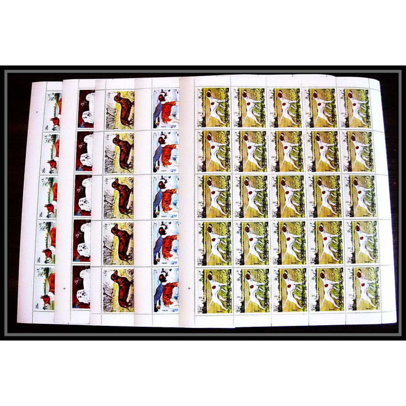 657c Sharjah - MNH ** Mi N° 1024 / 1028 A Chiens (chien dog dogs) pointer st bernard dachshund corgi feuilles sheets