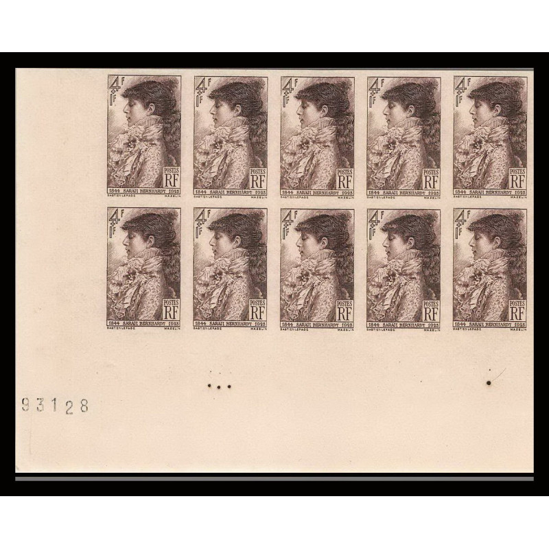 France N°738 sarah Bernhardt bloc 10 Non dentelé ** MNH (Imperf) cote maury 1000.00 euros