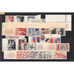 1953 année complète neufs ** cote 192 euros PARFAIT état tous bord de feuille